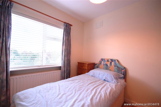 Photo 12 of 28 — 88 KINCORA GROVE, Clontarf, Dublin 3