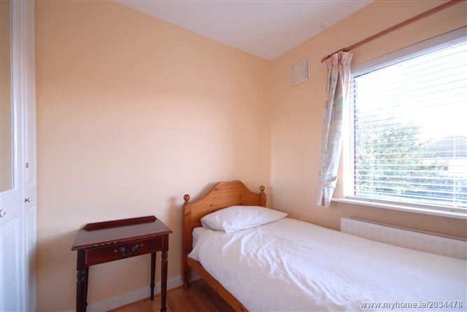 Photo 13 of 28 — 88 KINCORA GROVE, Clontarf, Dublin 3