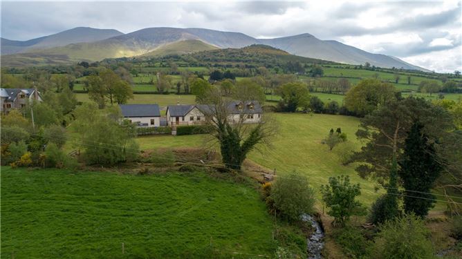 Top Road, Longford, Aherlow, Co. Tipperary