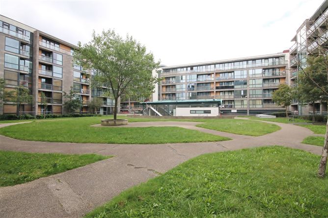 48 Allen Hall, Belgard Square, Tallaght, Dublin 24