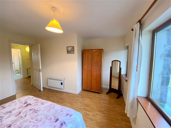 15 Creig na Coille , Oughterard, Galway