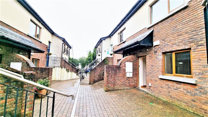 Slade Castle Close, Saggart, Dublin