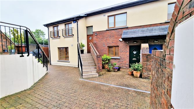Slade Castle Close, Saggart, Dublin