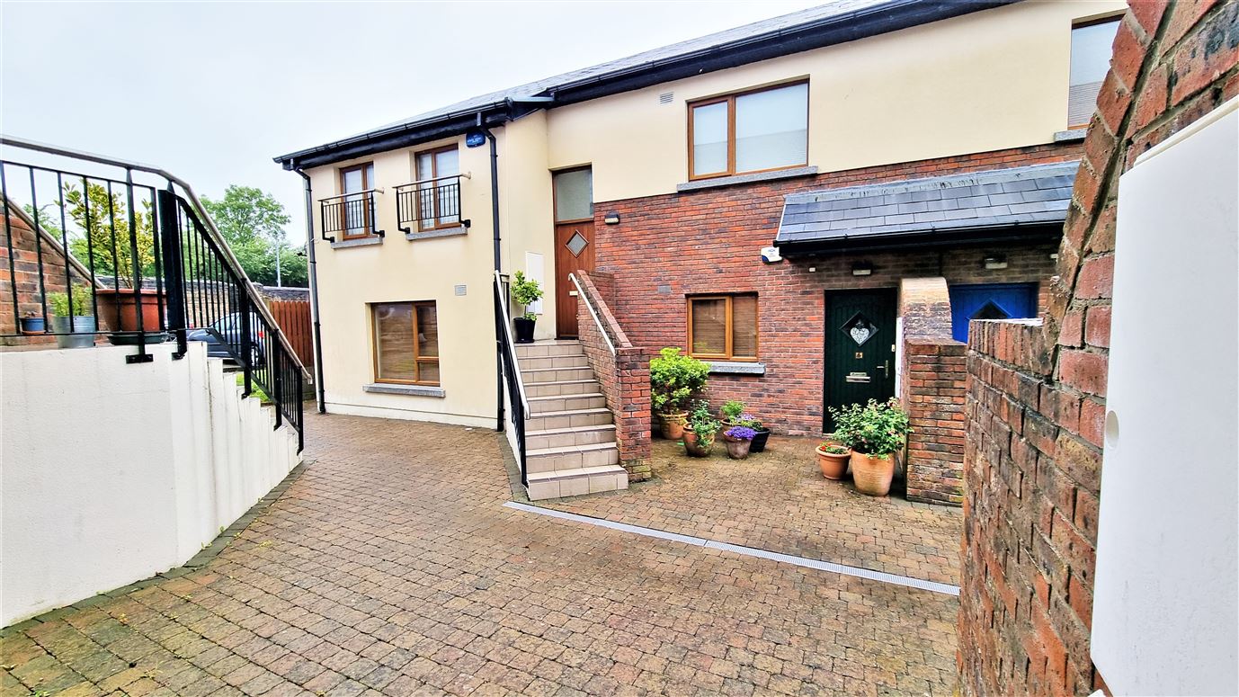 Slade Castle Close, Saggart, Dublin