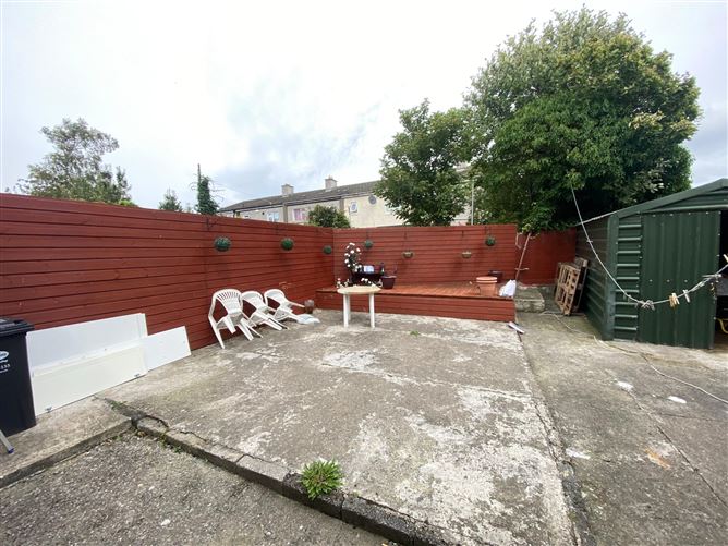 Dromcarra Avenue, Tallaght, Dublin 24 (Double Room To Rent)
