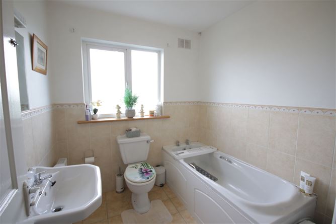 18 Mooreville Estate, Rathdowney, Laois