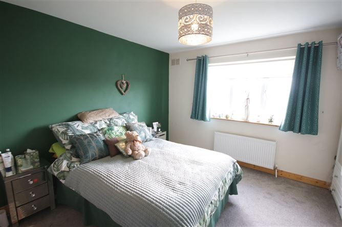 18 Mooreville Estate, Rathdowney, Laois