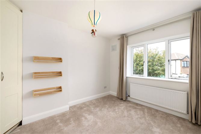 Photo 11 of 12 — 104 Eaton Wood Grove, Shankill, Dublin 18
