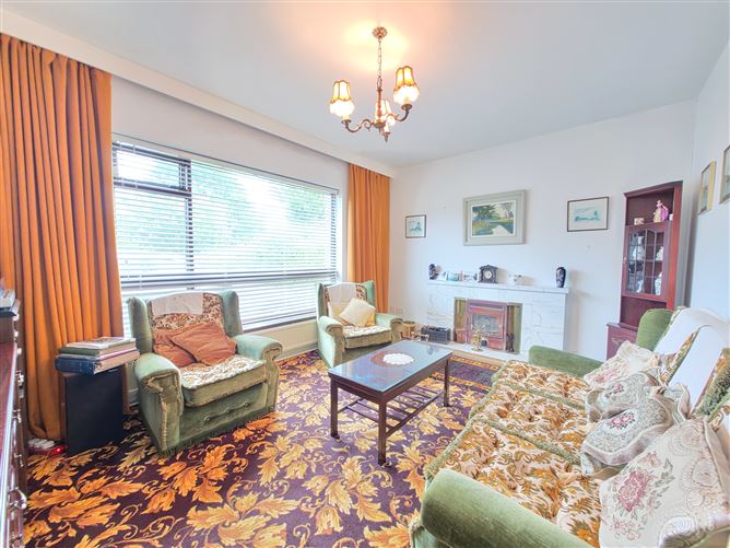 Sarnaught Lodge, Sanaught , Pontoon Road , Castlebar, Mayo