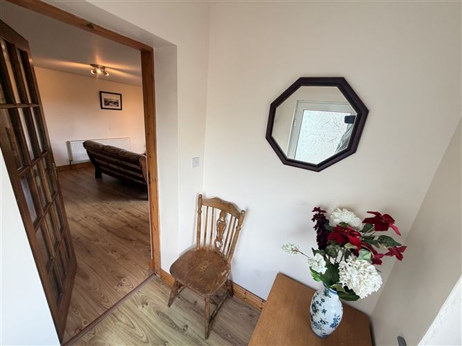Ref 1245 - Substantial Farmhouse, Dungeagan, Ballinskelligs, Kerry