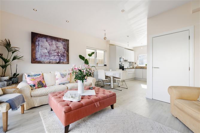 58 Olcovar, Shankill, Dublin 18