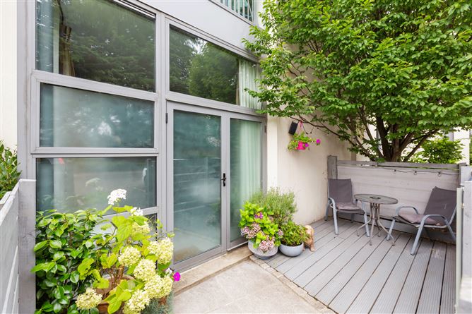 31 Eaglewood, Rochestown Avenue, Dun Laoghaire, Co.Dublin