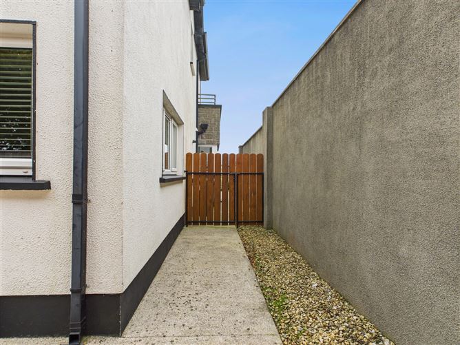 23 Baunoge, Loughrea, Co. Galway