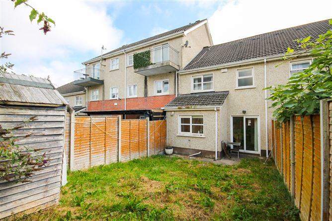 8 Marlfield Court, Kiltipper, Tallaght, Dublin 24