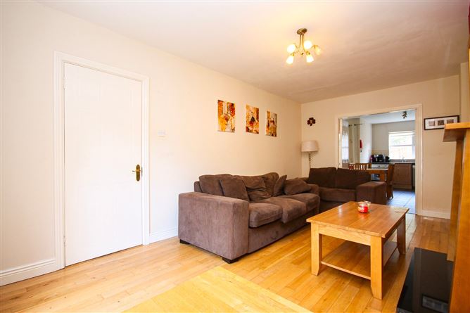 8 Marlfield Court, Kiltipper, Tallaght, Dublin 24