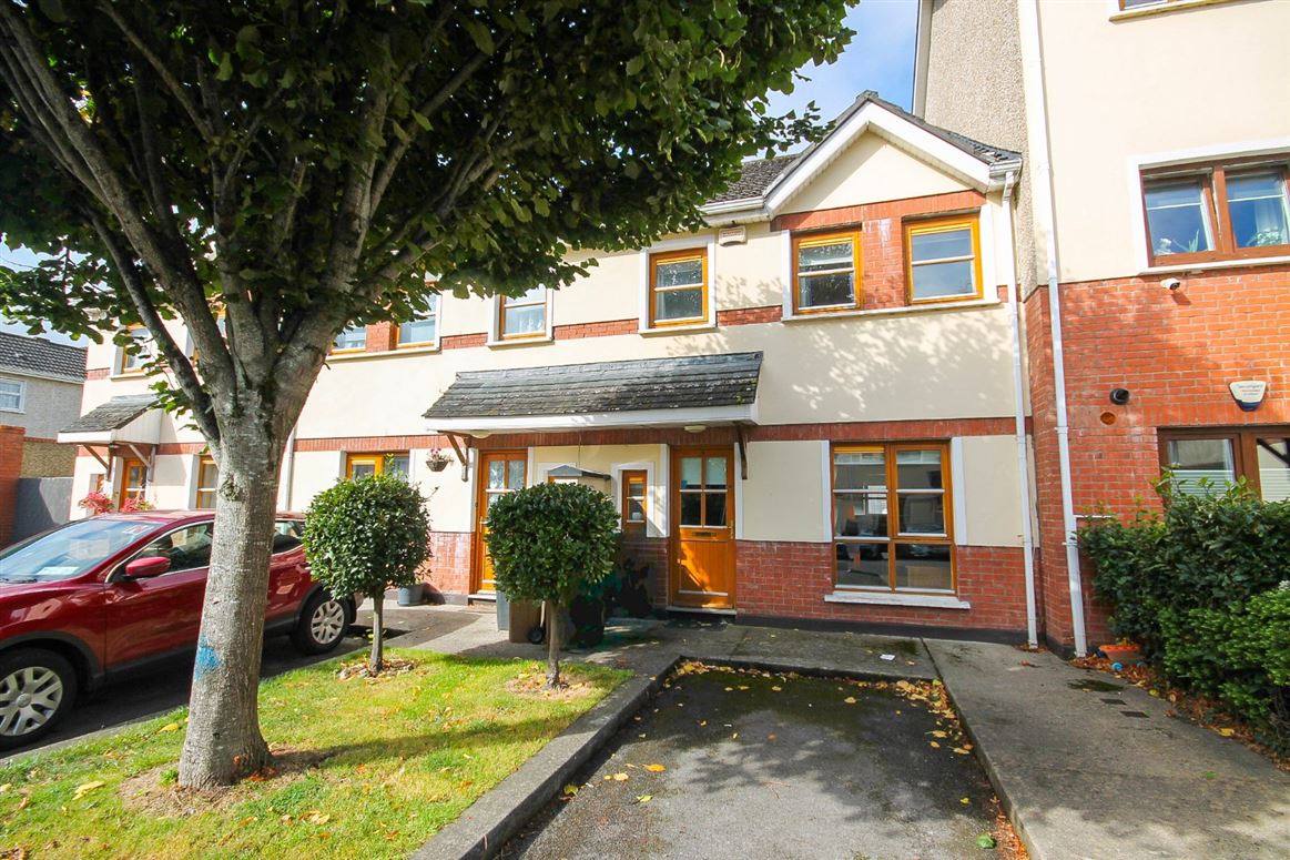8 Marlfield Court, Kiltipper, Tallaght, Dublin 24