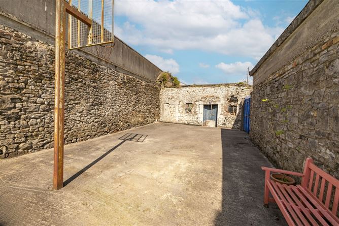 Photo 27 of 34 — 14 Oliver Plunkett St., Mullingar, Westmeath