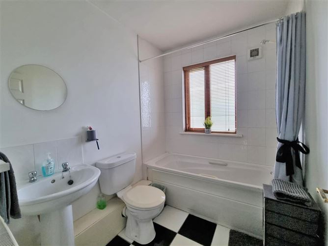 18 The Woods, Cnoc na Greine, Kilcullen, Co Kildare, Kilcullen, Kildare