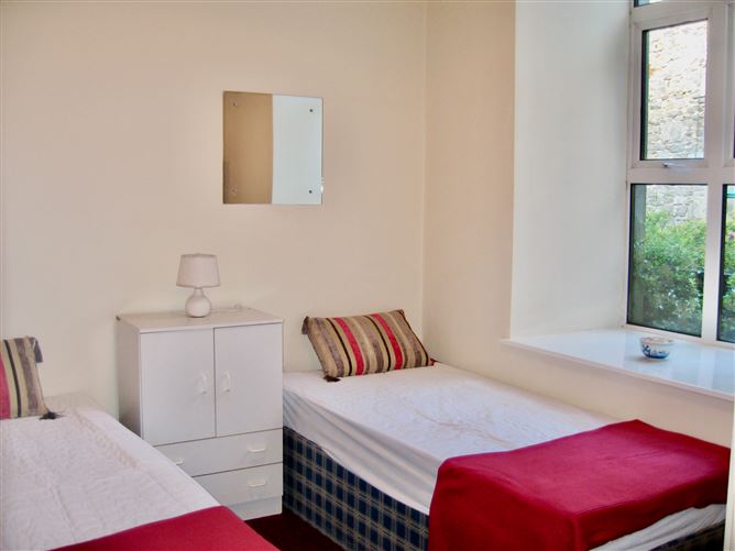 6 The Pillar, King Street, Wexford Town, Wexford