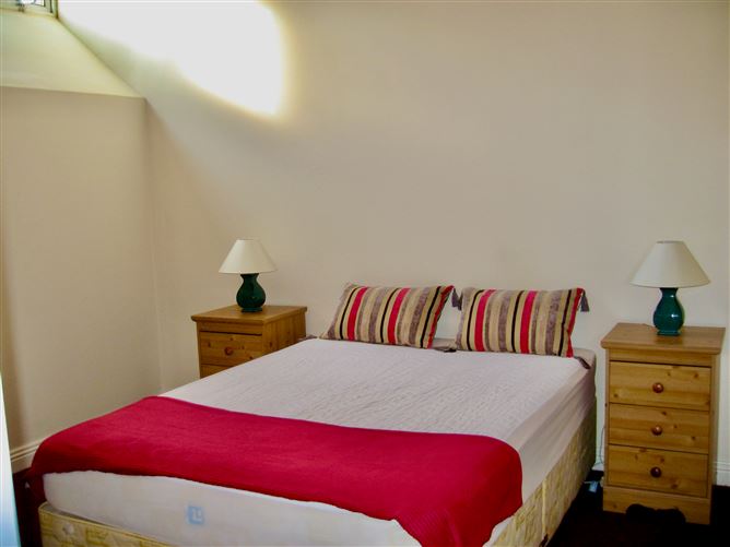 6 The Pillar, King Street, Wexford Town, Wexford