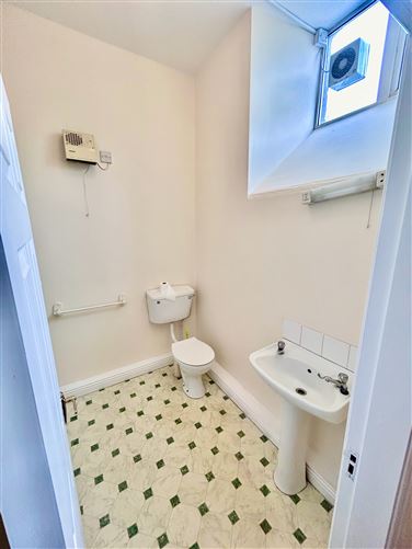 6 The Pillar, King Street, Wexford Town, Wexford