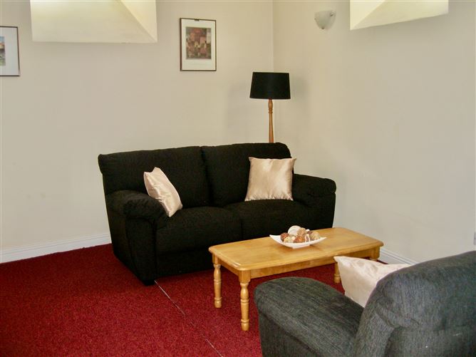 6 The Pillar, King Street, Wexford Town, Wexford