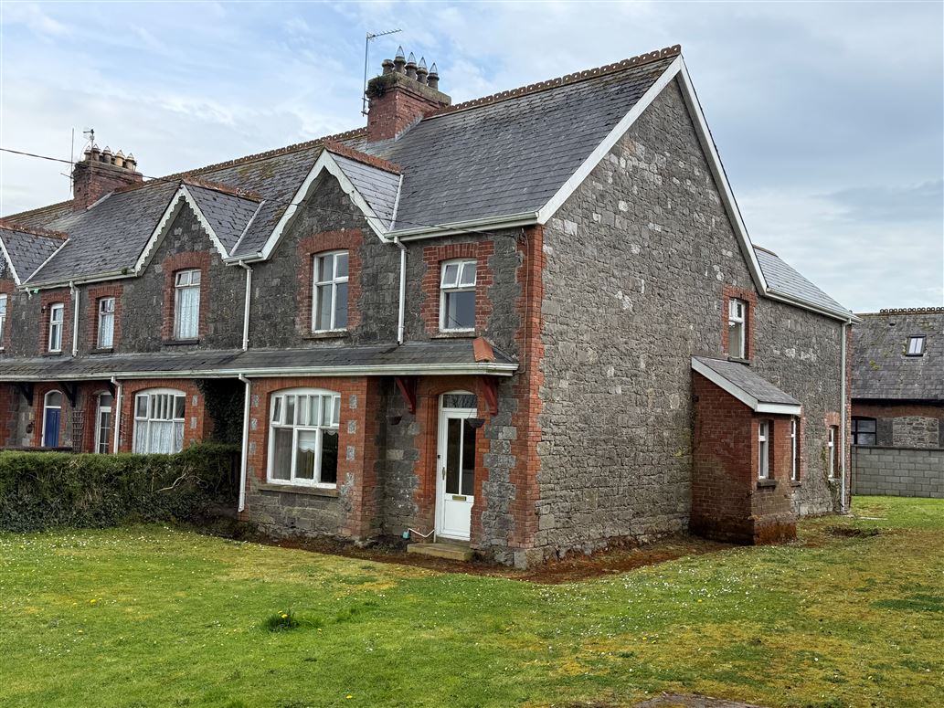 Medova House Emly Road , Knocklong, Limerick