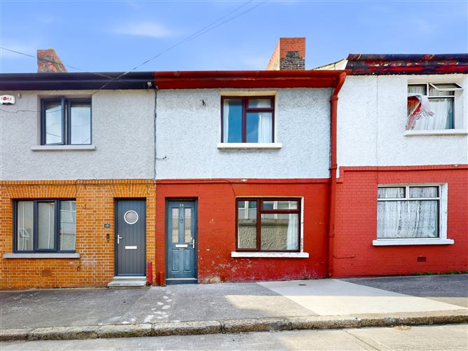 https://photos-a.propertyimages.ie/media/8/7/7/5003778/547a7dbc-5b31-4b4a-b701-be6353c97d6e_l.jpg