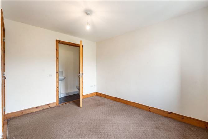 6 Castlegate Crescent, Adamstown, Lucan, Co. Dublin