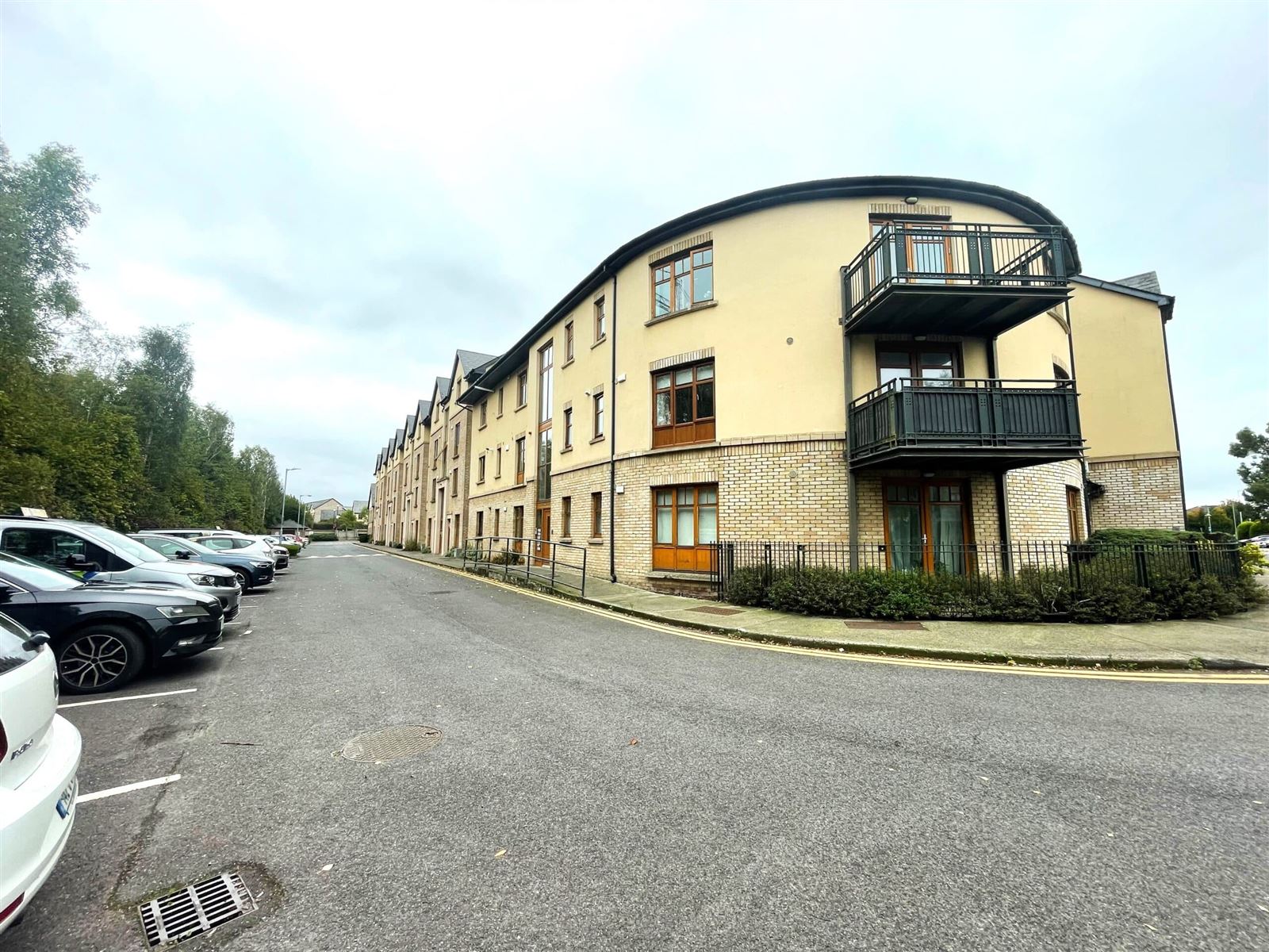 Photo 1 of 20 — Woodbrook Court, Castleknock, Dublin 15