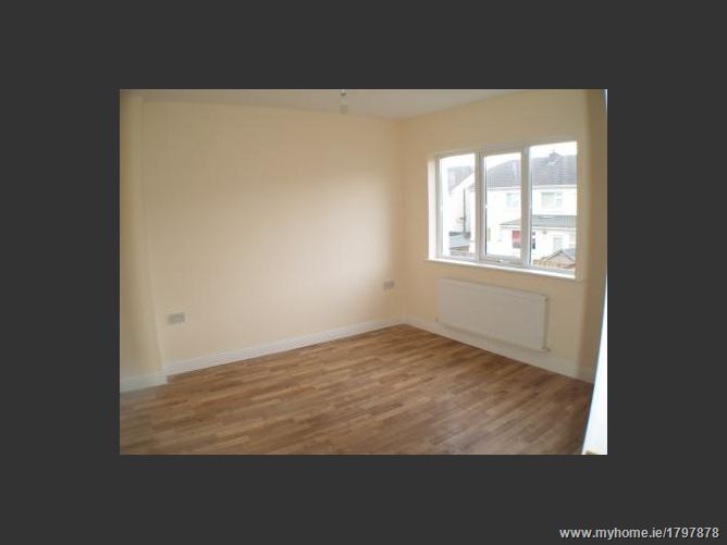 Photo 6 of 9 — 15 Earlsfort Vale, Lucan, Co. Dublin