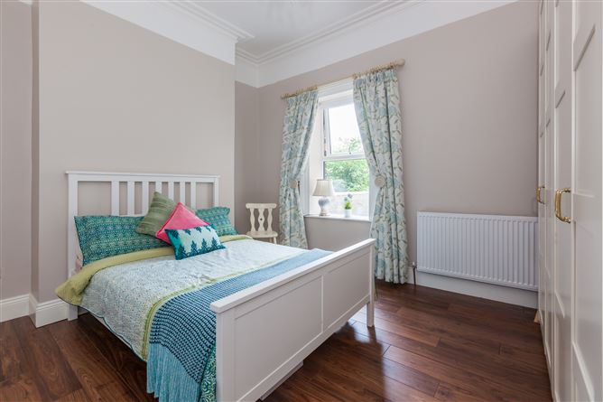 25 Botanic Road, Glasnevin, Dublin 9