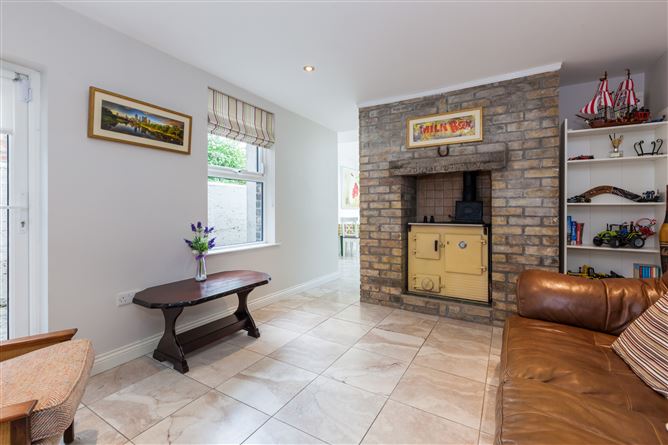 25 Botanic Road, Glasnevin, Dublin 9