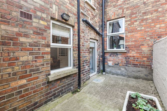 25 Botanic Road, Glasnevin, Dublin 9