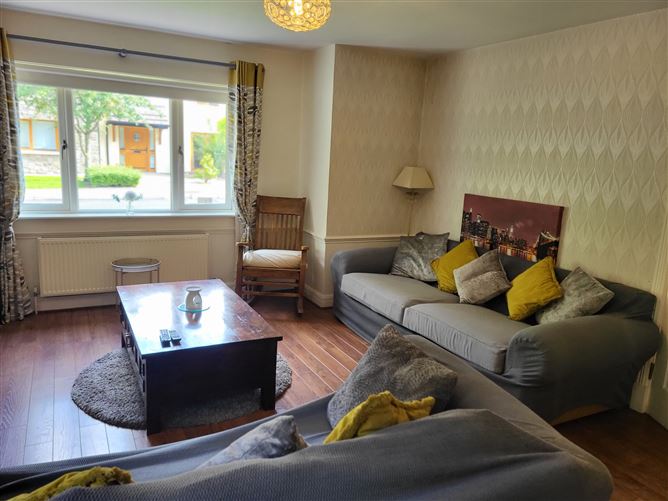 17 Lord Leitrim Court, Lough Rinn, Mohill, Leitrim