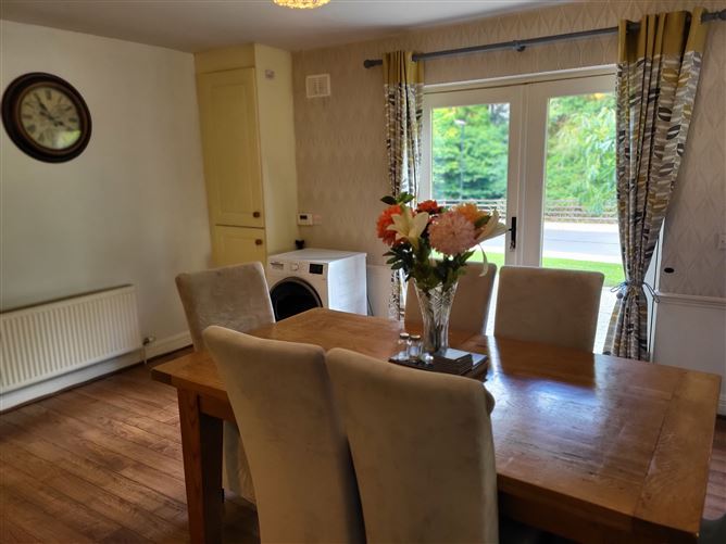 17 Lord Leitrim Court, Lough Rinn, Mohill, Leitrim