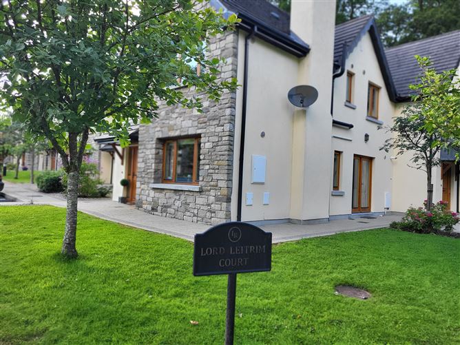 17 Lord Leitrim Court, Lough Rinn, Mohill, Leitrim