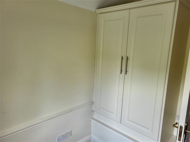 17 Lord Leitrim Court, Lough Rinn, Mohill, Leitrim