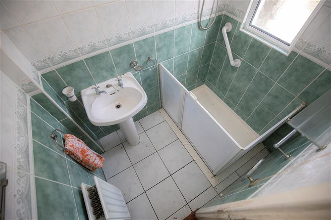 Photo 19 of 23 — 25, Ellenfield Road, Whitehall, Dublin 9