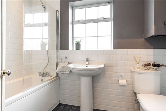 14 Rosehill, Carysfort Avenue, Blackrock, Co. Dublin