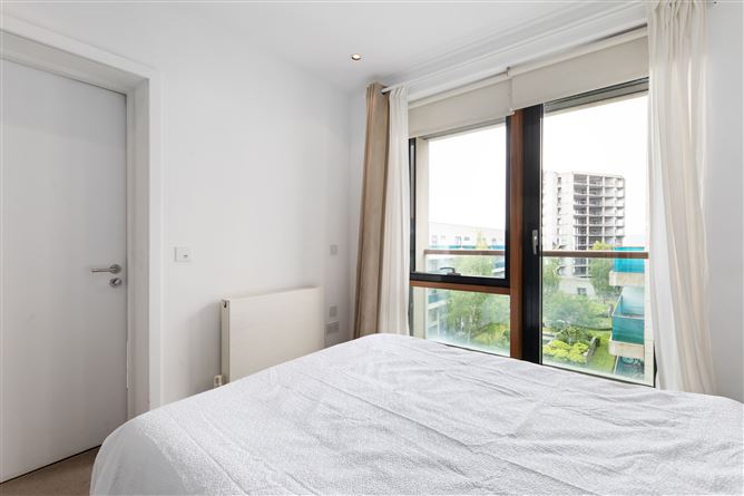 https://photos-a.propertyimages.ie/media/8/7/8/4933878/b8be8381-caed-40d7-90fd-558e21861918_l.jpg