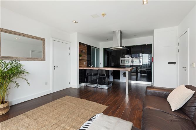 https://photos-a.propertyimages.ie/media/8/7/8/4933878/b8be8381-caed-40d7-90fd-558e21861918_l.jpg