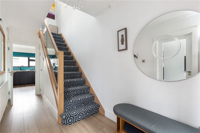 https://photos-a.propertyimages.ie/media/8/7/8/4947878/a1ef6da7-dfbb-41be-8aa5-d3814243e28c_l.jpg