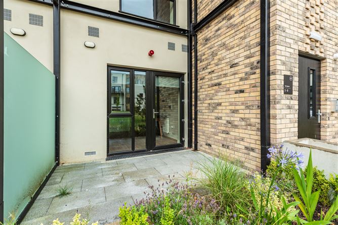 https://photos-a.propertyimages.ie/media/8/7/9/4945978/3cb7ba3c-60cd-4d8a-8ea8-689822acc667_l.jpg