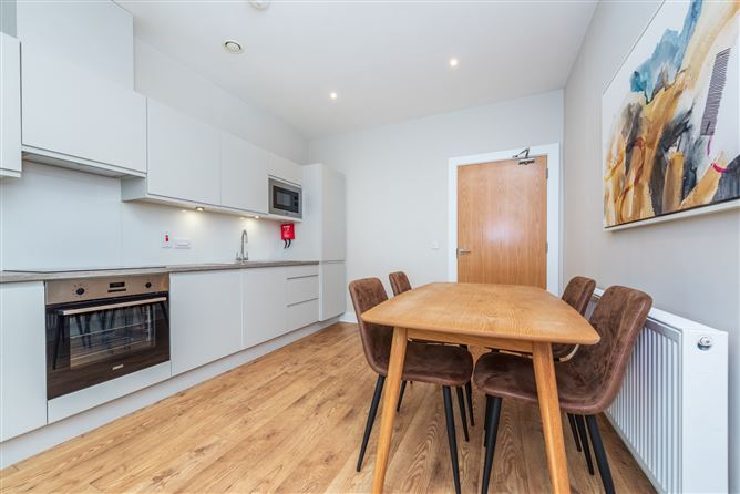 https://photos-a.propertyimages.ie/media/8/7/9/4945978/3cb7ba3c-60cd-4d8a-8ea8-689822acc667_l.jpg