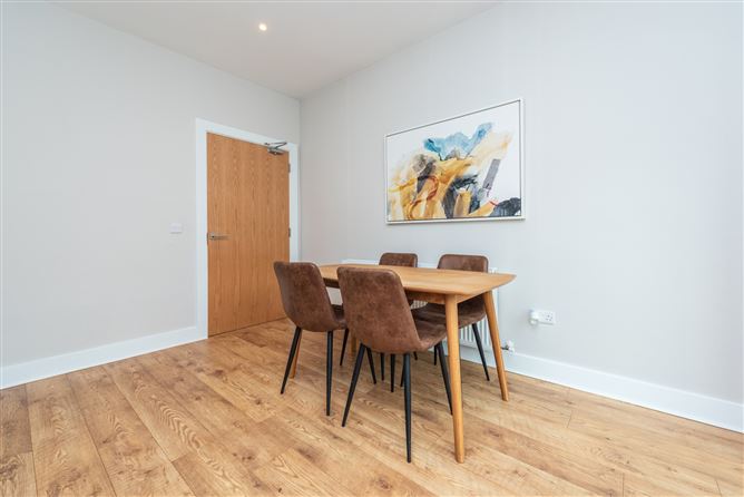 https://photos-a.propertyimages.ie/media/8/7/9/4945978/3cb7ba3c-60cd-4d8a-8ea8-689822acc667_l.jpg