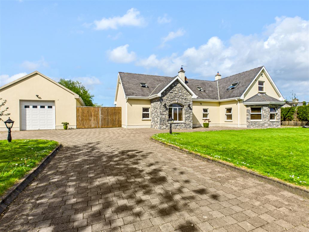 Pride House, Addroon, Ruan, Ennis, Co. Clare