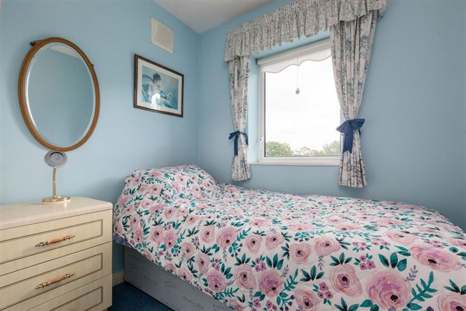 Photo 14 of 20 — 33 Castlerosse View, Baldoyle, Dublin 13