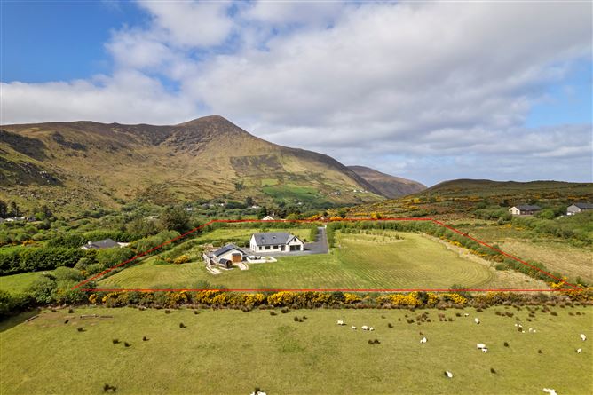 Photo 31 of 32 — Coolnaharragill Upper, Mountain Stage, Glenbeigh, Kerry