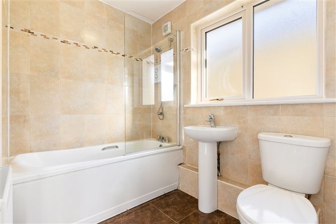2 Belmont Grove, Galloping Green, Blackrock, Co. Dublin